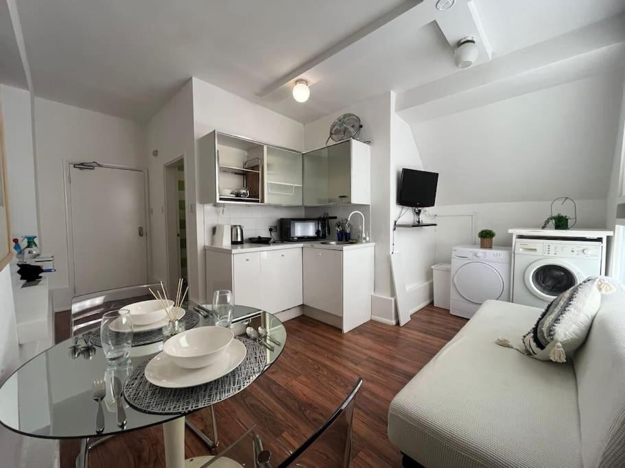 Modern Cosy Studio In Barbican - Green - F2 Daire Londra Dış mekan fotoğraf